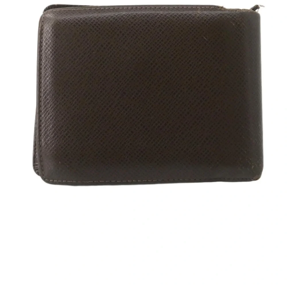 Authentic Men’s Louis Vuitton Taiga Brown Bi-Fold Wallet